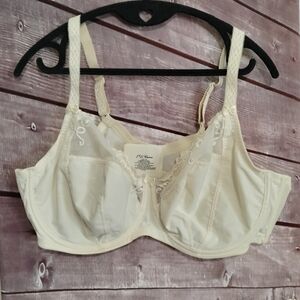 Cream Lace Women's 1st & Curve 44D Underwire Back Closure Lace Trim
